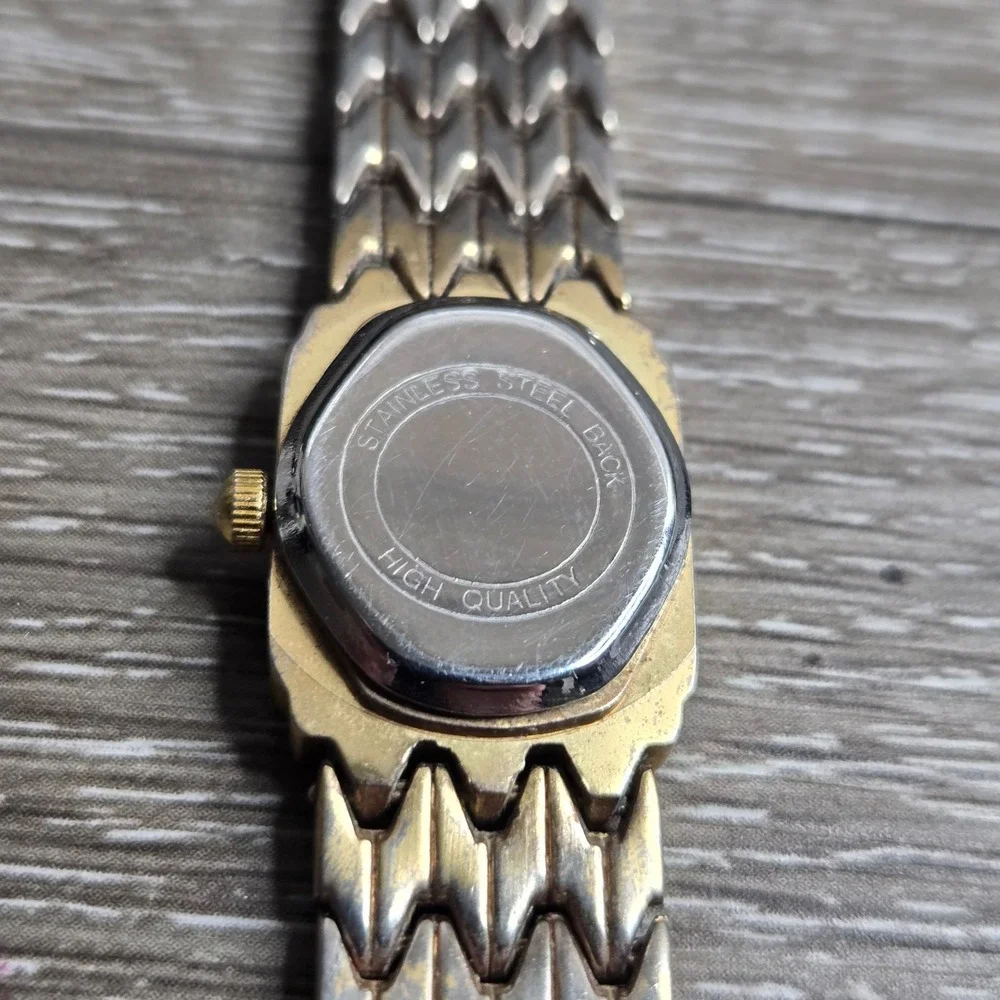 Vintage Ronica Ladies Quartz Watch Gold Tone Textured Bracelet Japan Movt S 6